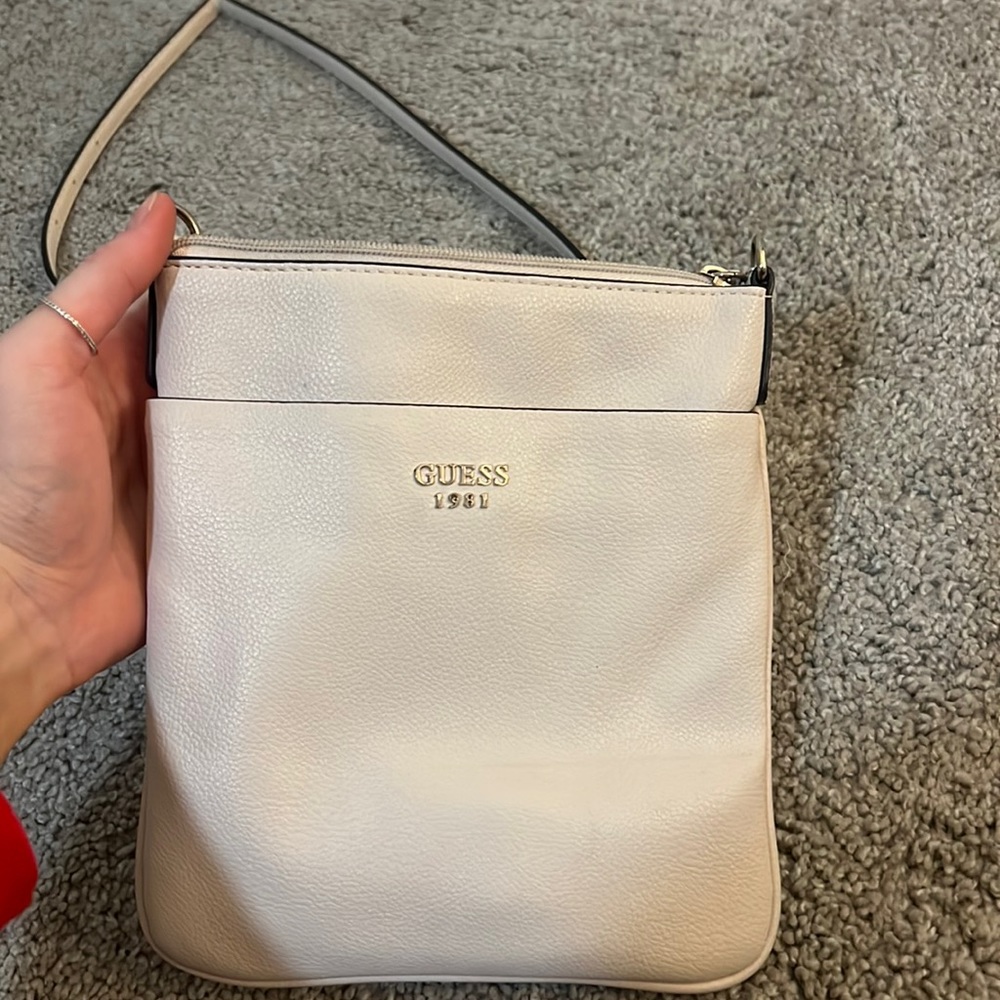 Cute light pink guess crossbody